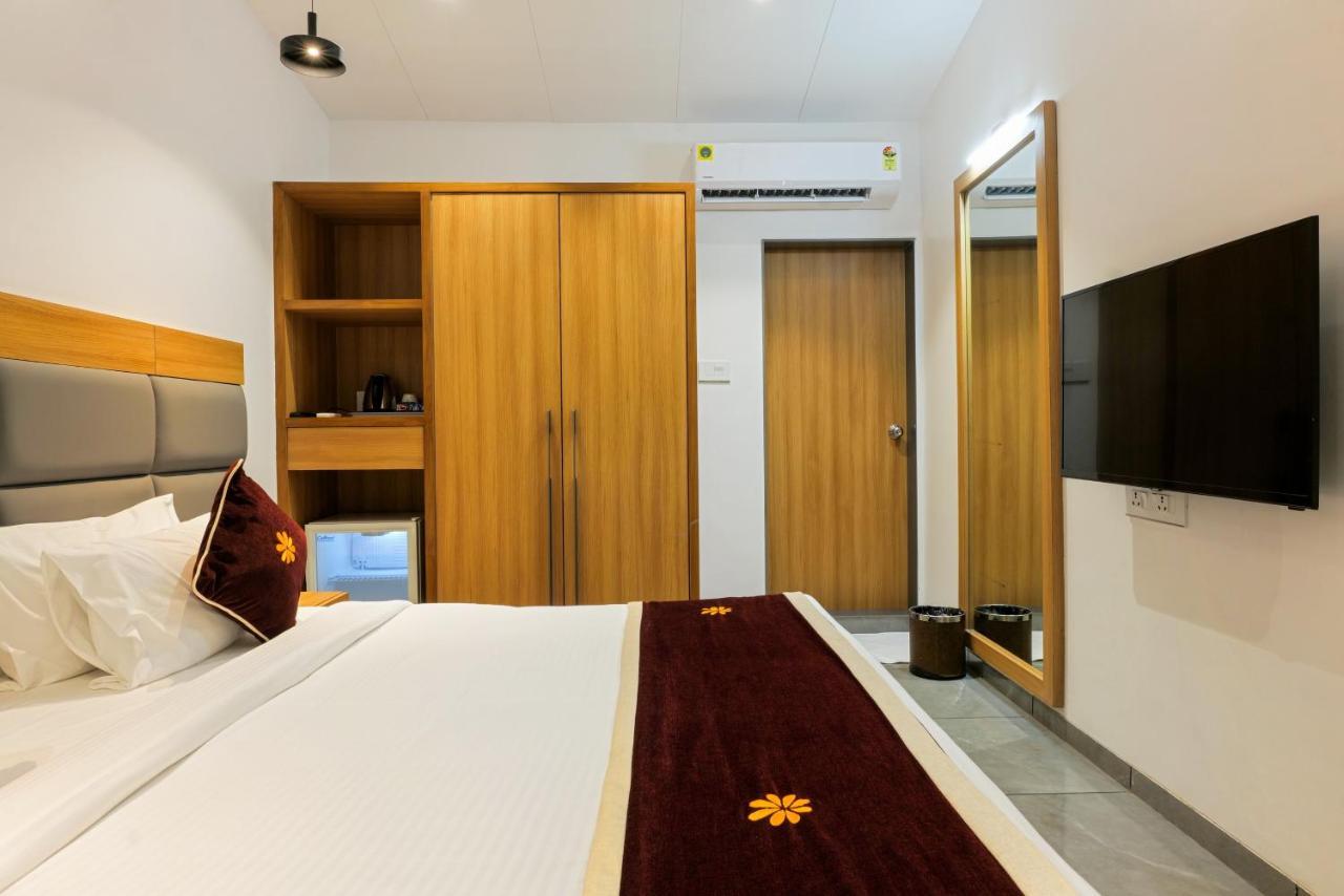 Gold Beach Villa Daman Ngoại thất bức ảnh